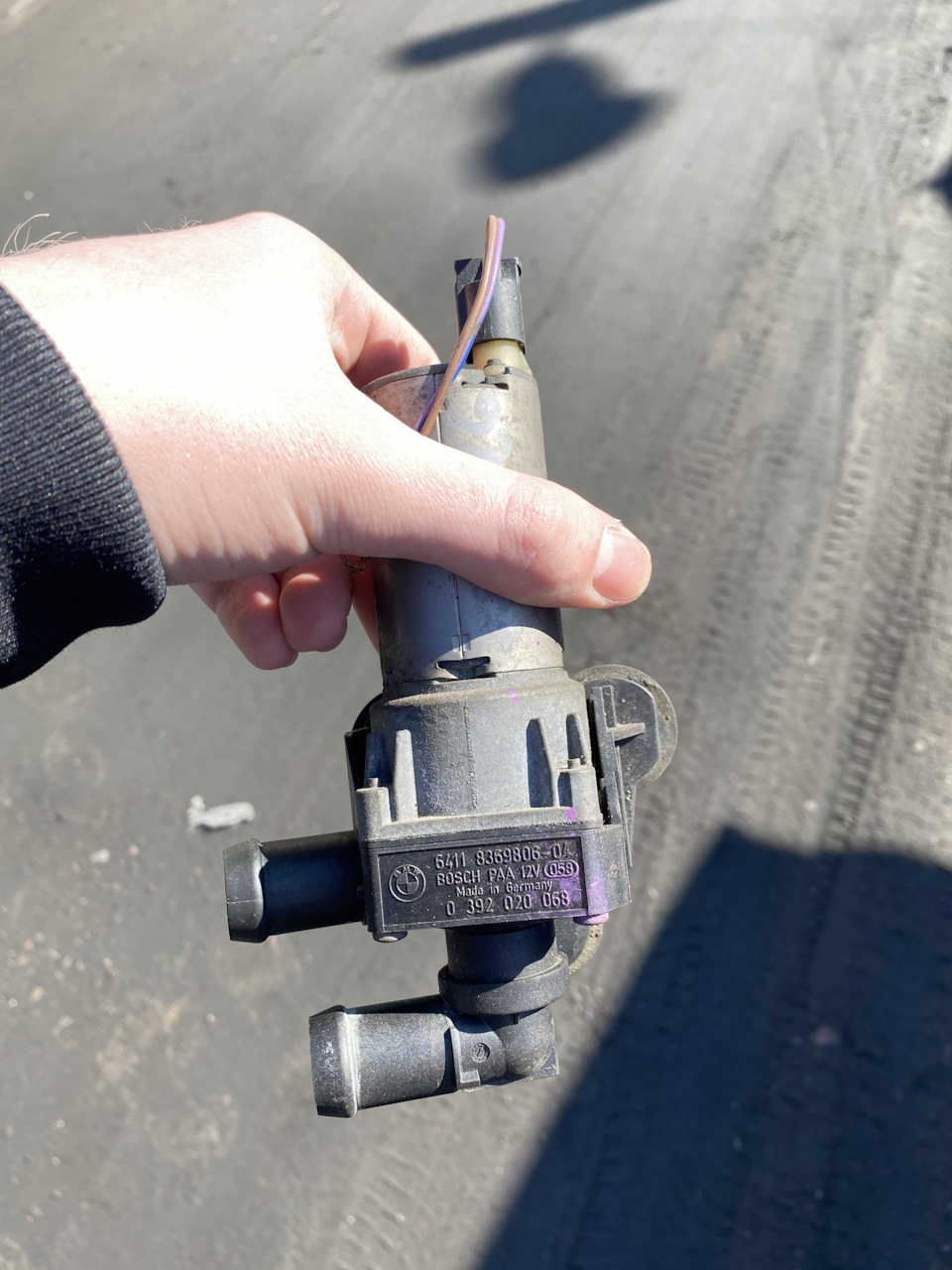 znfbcWIaoqwLPDK2Y-XCJoDoqYY-960 Pompe à eau électrique 12V compatible pour BMW Série 3 E90 320d 150PS 2004-2007 64118369806 – Image 1