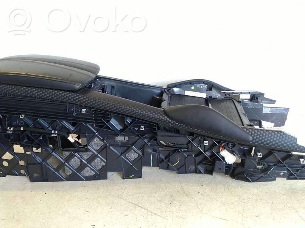 o-39b994867bc46ecce0163d2584817a04-bmw_x5_e70_armrest BMW X5 E70 Accoudoir 51169119655 – Image 1