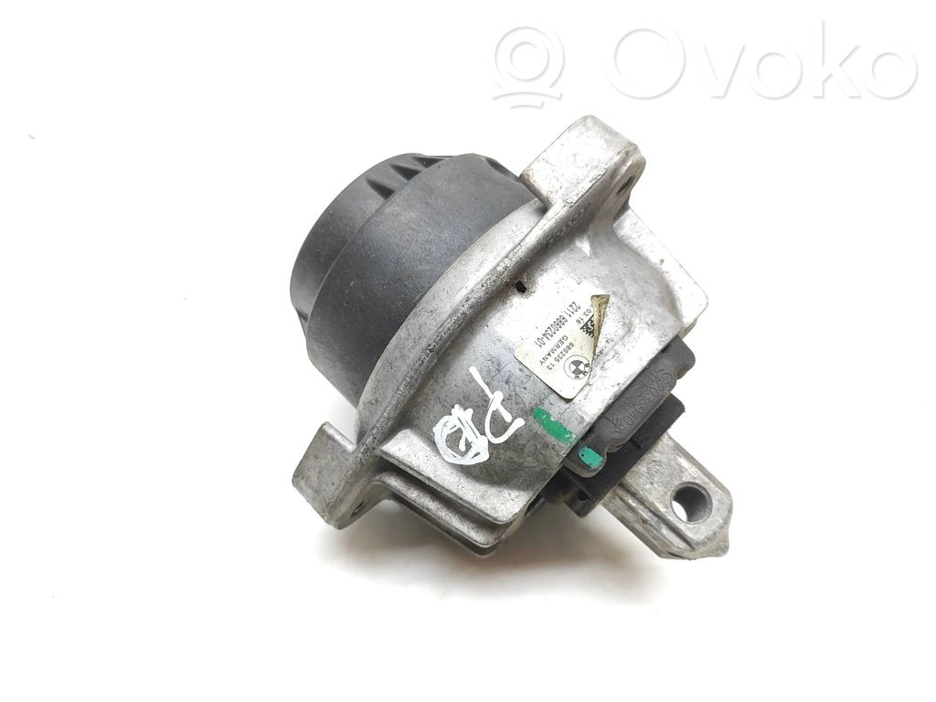 o-3f9ab4729468916a1ccefd2e401d1933-bmw_5_f10_f11_variklio_pagalve BMW 5 F10 F11 Support de moteur, coussinet 68623513 6860234 – Image 1