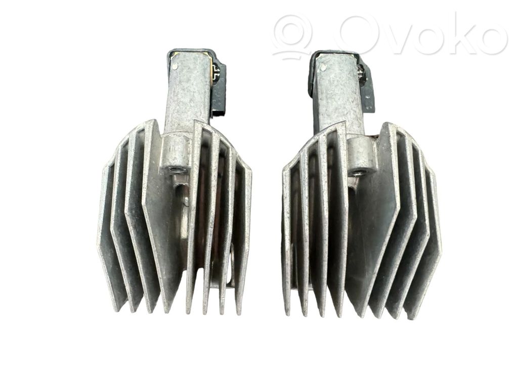 o-6e8b4987b5333b37aadf6e00490ff218-bmw_5_f10_f11_zibinto_blokelis_xenon_blokelis BMW 5 F10 F11 Module de ballast de phare Xénon 63127262731 – Image 1