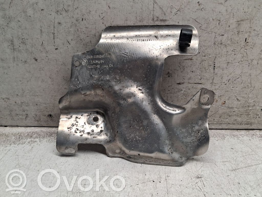 o-cee821dfe94b7e7b71a34fa15b46ccdb-3d2fa26683760fc6d6f8f37af132f37d_heat_shield_in_engine_bay BMW 5 F10 F11 Écran thermique 24640010 – Image 1