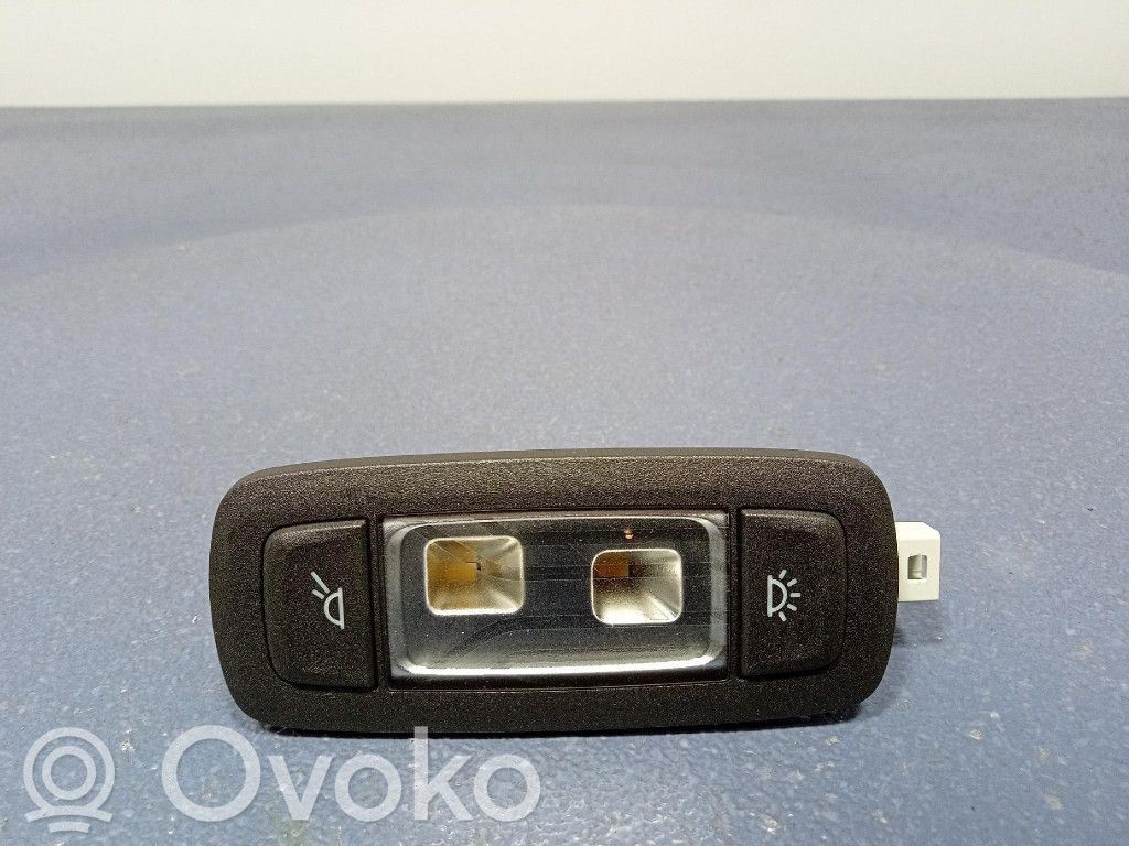 o-58f5a006006cab69d9ac1624fbe6fe11-bmw_x3_e83_boot_trunk_interior_light BMW X3 E83 Éclairage de coffre 9390892 – Image 1