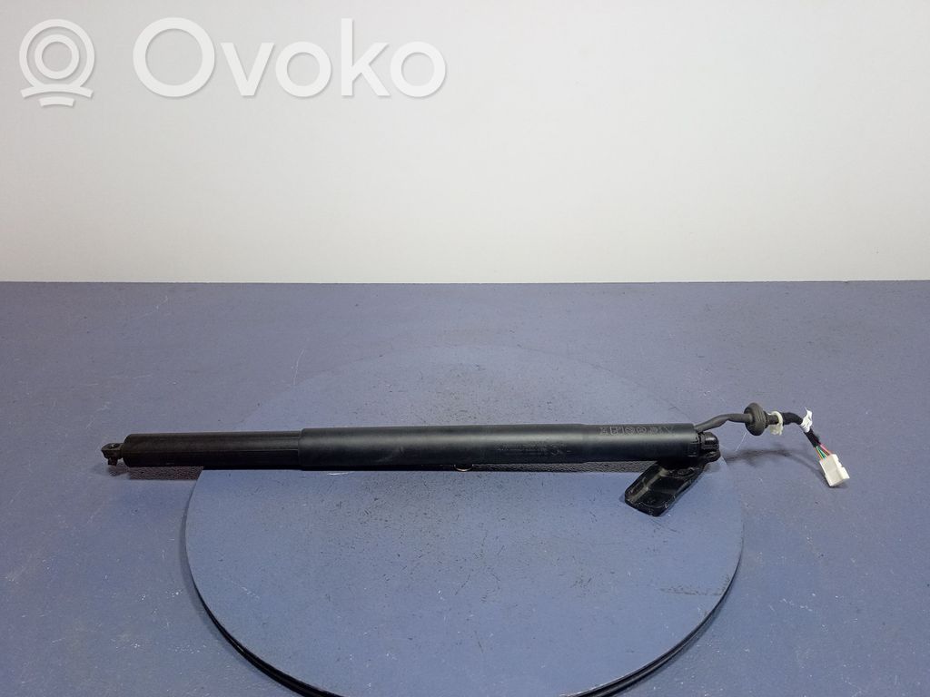 o-f11499f92cdc23fe0687cf73c8bc2179-bmw_x5_e53_shock_absorber_damper_mounting_bracket BMW X5 E53 Support de levage de hayon 9482800 – Image 1
