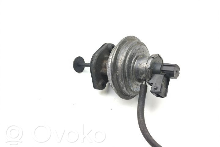 o-a54eed2abfd0160755d7acac24e81824-bmw_5_e60_e61_egr_valve BMW 5 E60 E61 soupape vanne EGR 70068408 – Image 1